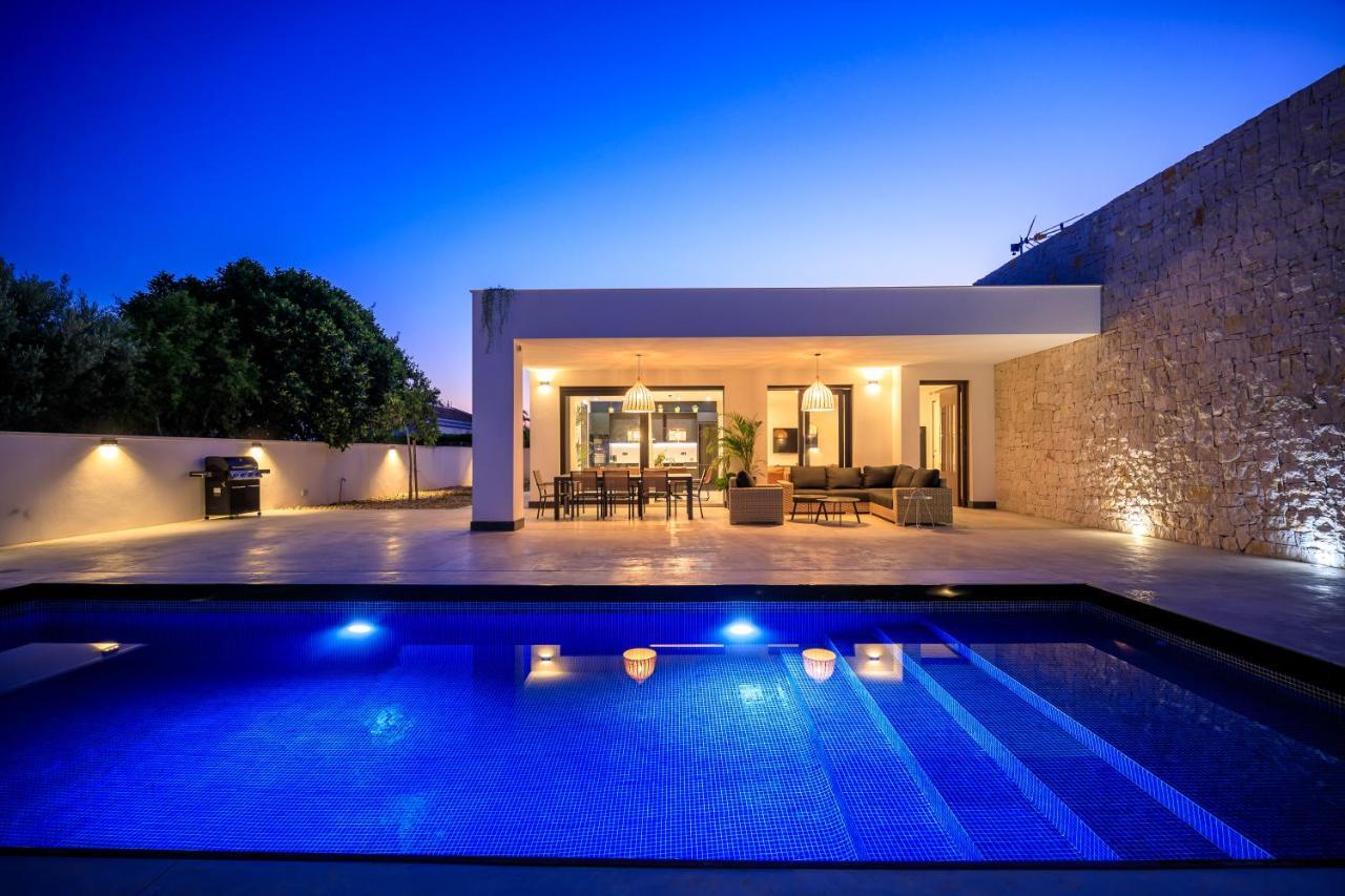 Villa Mi Luna Торевьиа Экстерьер фото
